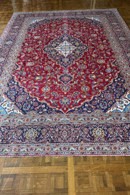 Persian Kashan pure wool handmade from centre of Iran 
size: 2.93x4.03 buy in now for only $1900 Delivered.