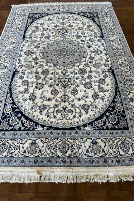 Persian Nain Handmade Rug Silk & Wool Cream & Black 300X200