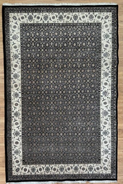 Kashmir Handmade Rug Silk & Wool Black & Cream 270X172