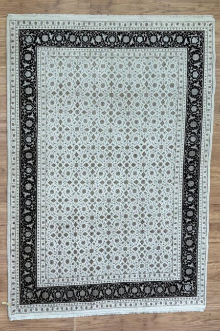 Kashmir handmade Rug Wool & Silk Cream 255X176
