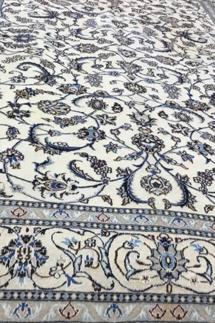 Persian Nain Handmade Rug Silk & Wool White & Blue 390X295