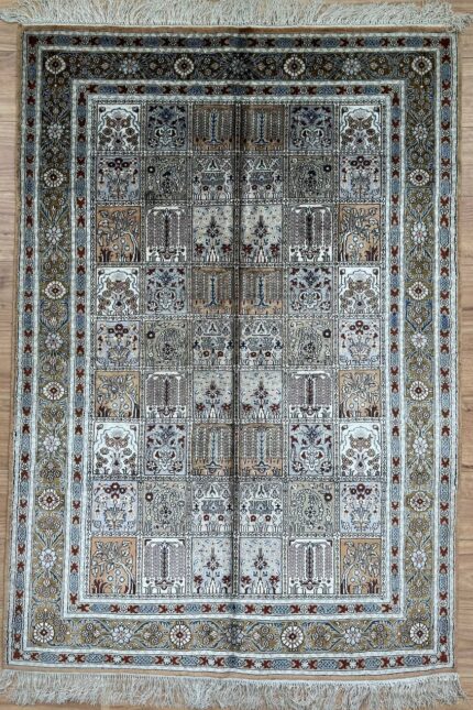 Central Asia Handmade Rug Silk White & Brown 182X124