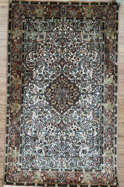 Kashmir Garden Handmade Rug Silk Coral & Green 160X90