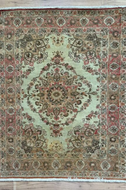 Persian Old Handmade Rug Wool Green & Red 170X125