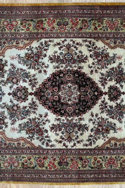 Persian Qom Handmade Rug Silk Pink & Gold 150X100