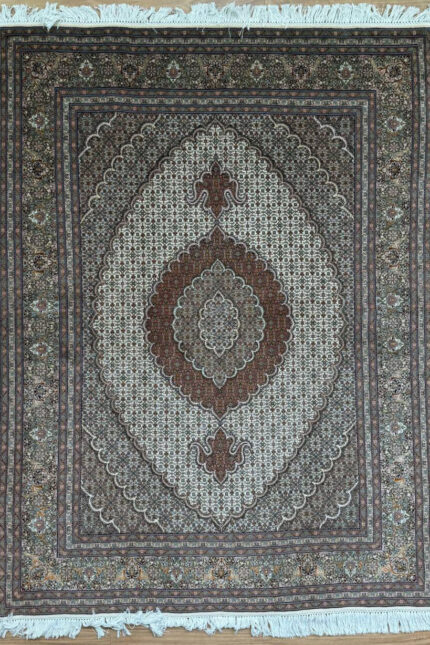 Tabriz Fish Handmade Rug Silk & Wool Multi Colour 210X153
