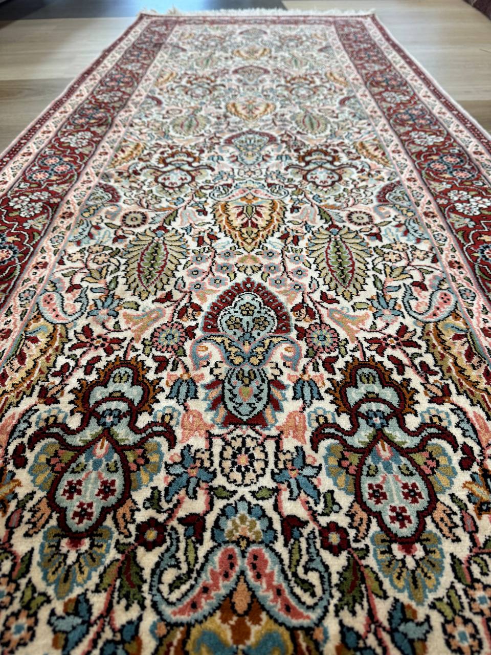 Kashmir Garden Runner Handmade Rug Silk & Silk Beige & Red 198X79 - Image 3
