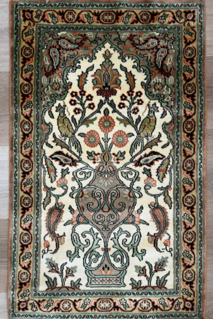 Kashmiri Garden Handmade Rug Silk & Silk Coral & Natural 100X69